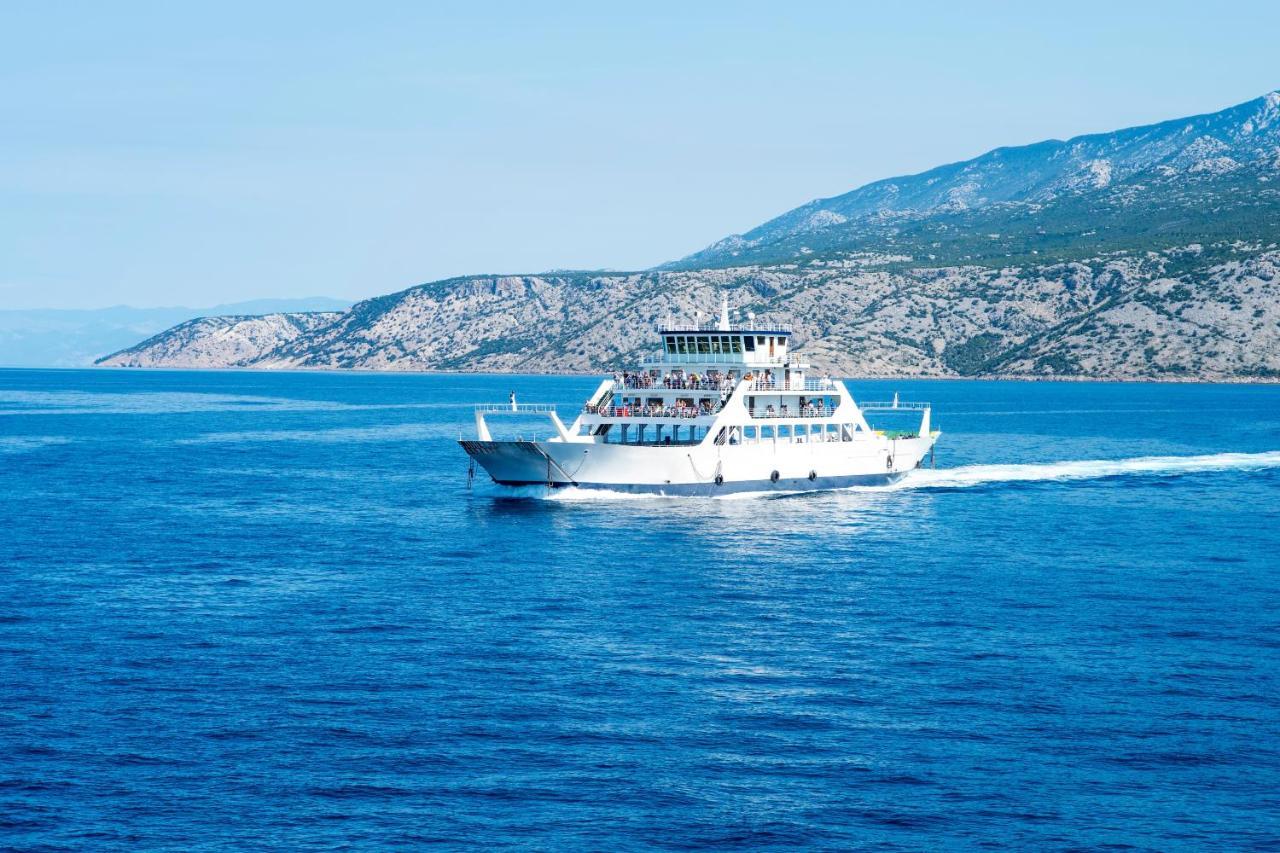 メタイナGalapagus Privat Beach & Boat Dockアパートメント エクステリア 写真